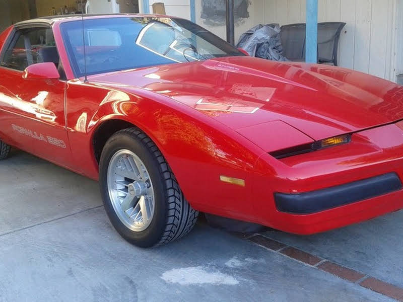 Pontiac Firebird Formula 350 for hire in CA - Vinty